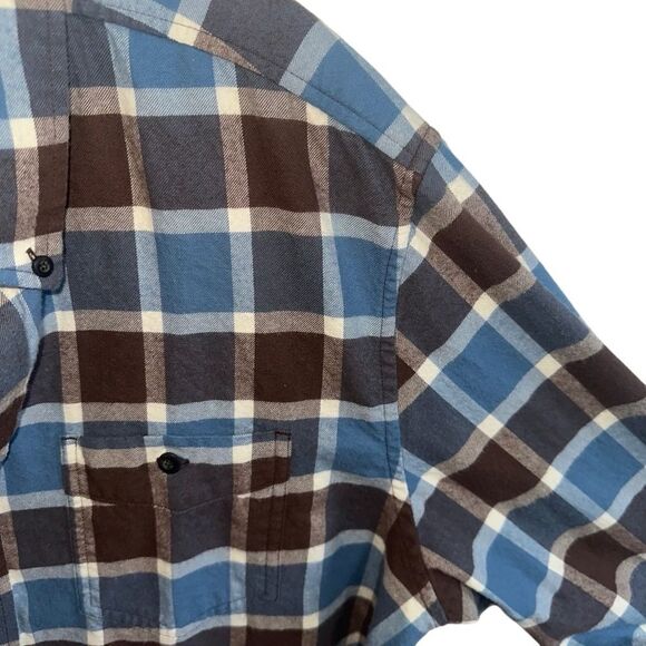 L.L. Bean Men's Scotch Plaid Flannel Shirt, Slightly Fitted - Picture 4 of 6